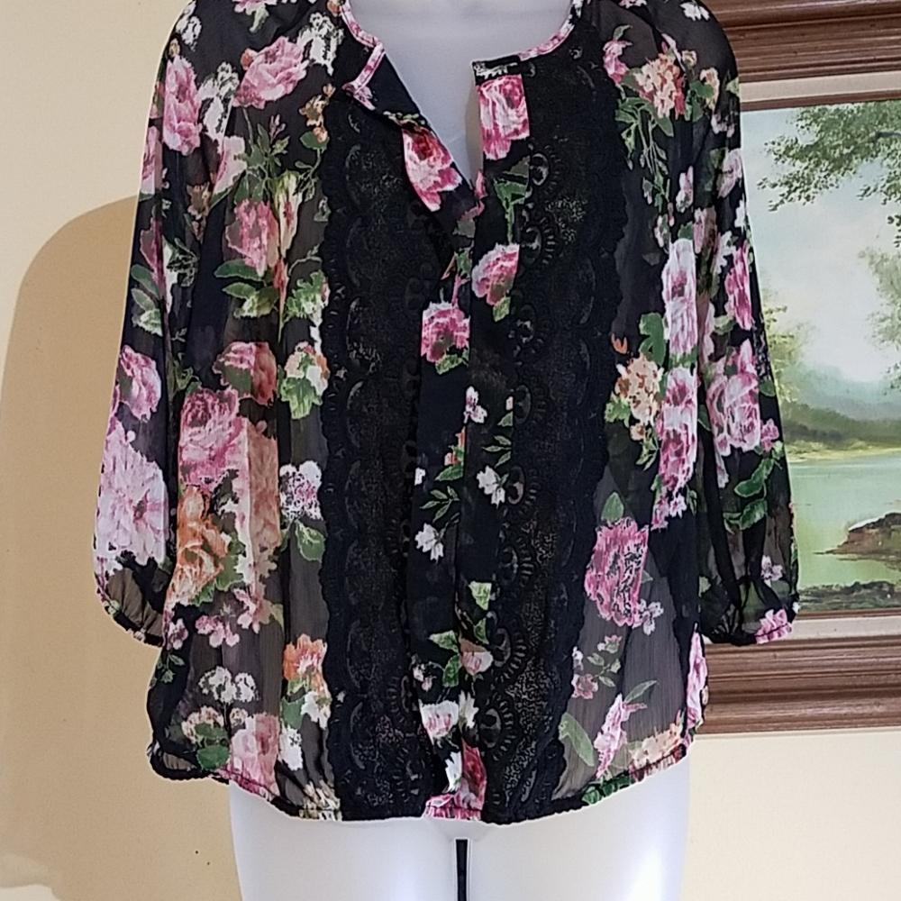 Metaphor floral sheer top e12